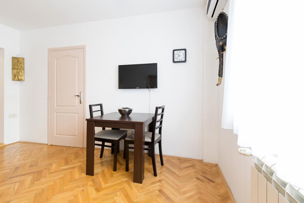Dolce Vita Luxury Suites Belgrado Exterior foto