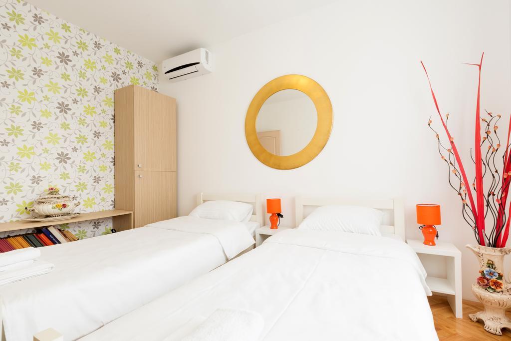 Dolce Vita Luxury Suites Belgrado Exterior foto