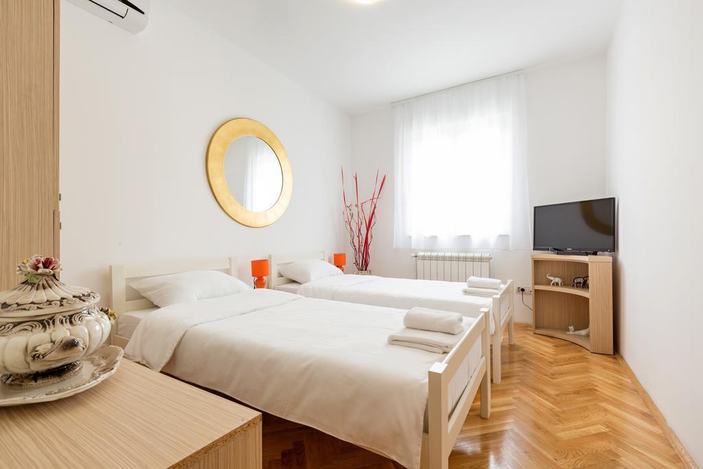 Dolce Vita Luxury Suites Belgrado Exterior foto